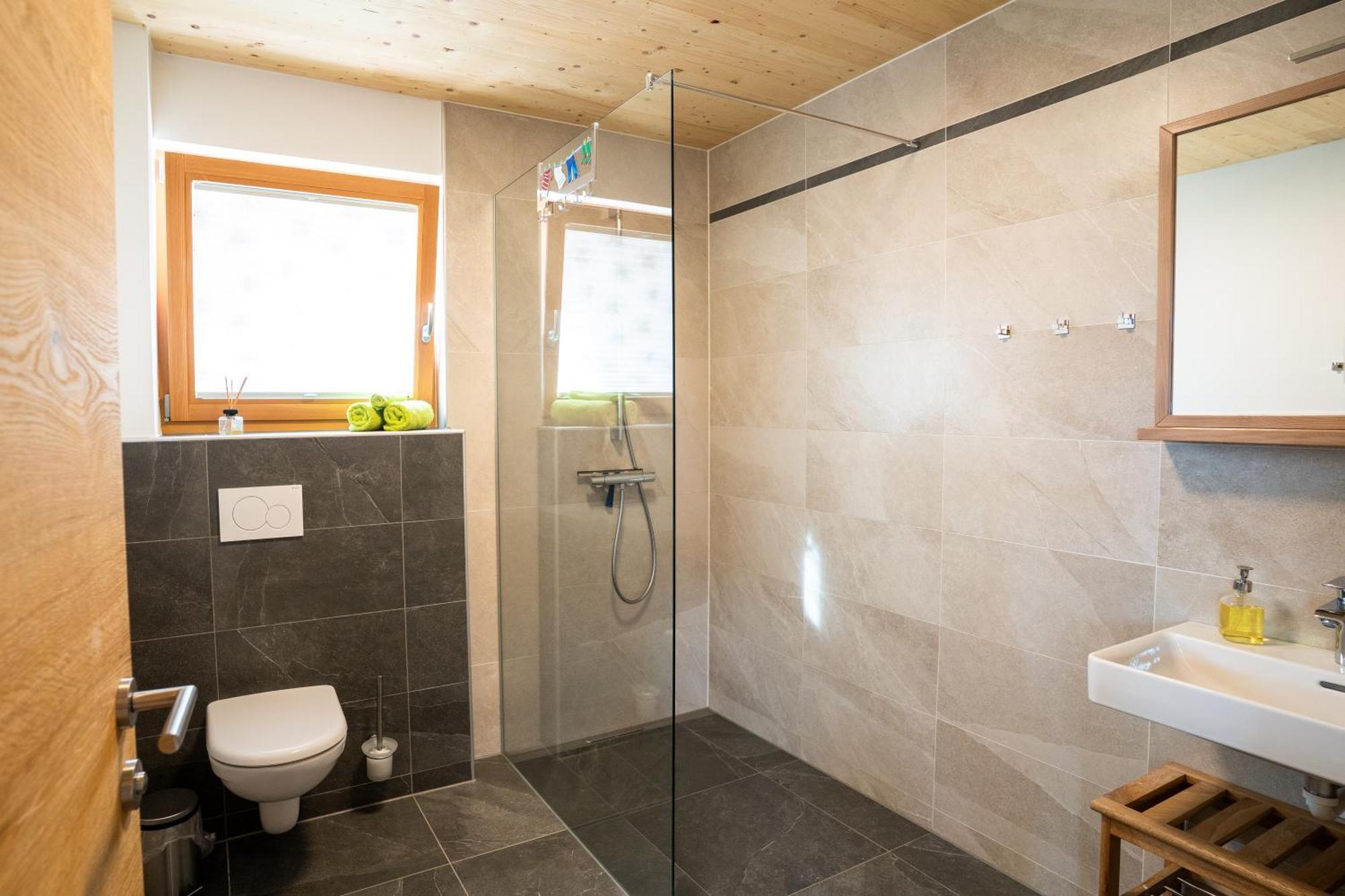 Appartement Holzhaus "Zum Schwarz'N" à Aurach am Hongar Extérieur photo